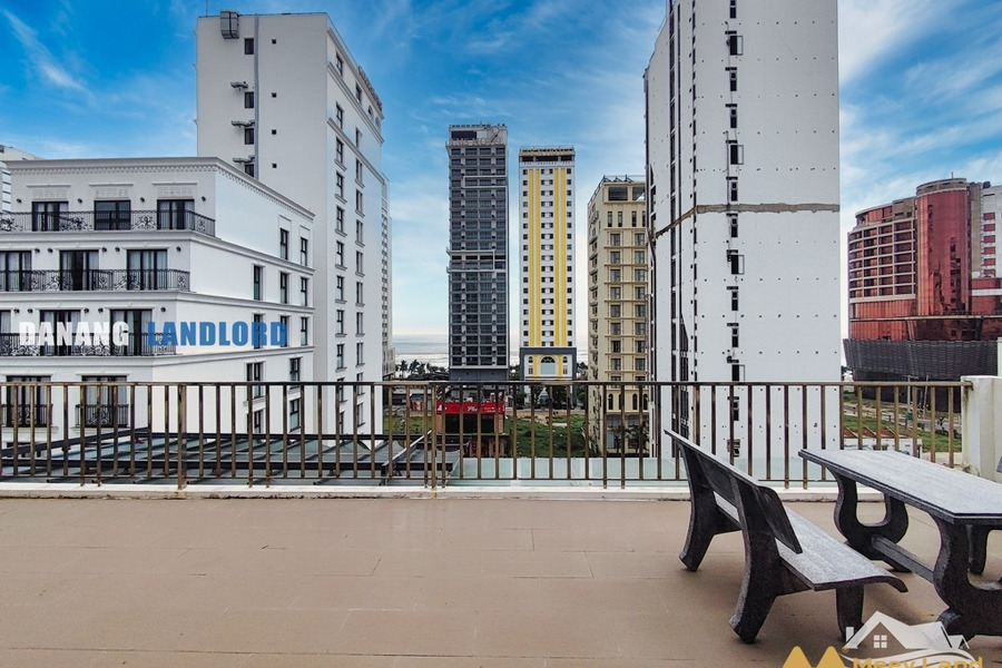 Cho thuê căn hộ penthouse cao cấp view biển khu An Thượng, C075-01