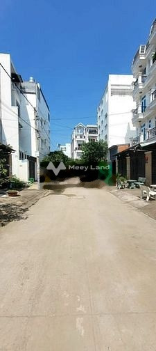 Gồm có 4 PN, cho thuê biệt thự giá thuê chính chủ chỉ 10 triệu/tháng với diện tích thực 200m2 vị trí thuận lợi nằm trên Quận 12, Hồ Chí Minh-01
