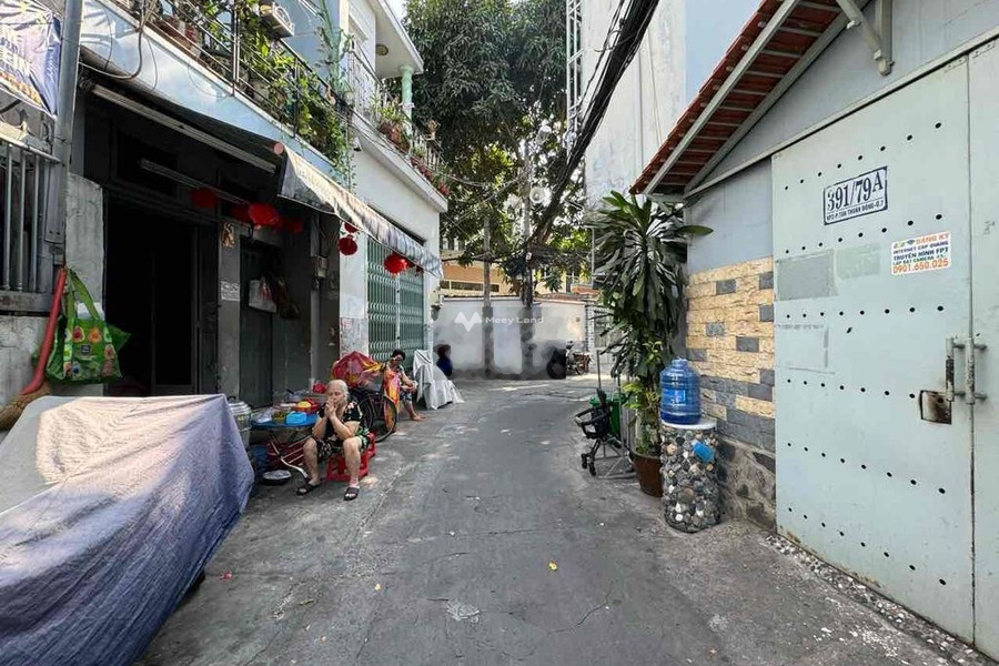 Vị trí nằm tại Bùi Văn Ba, Tân Thuận Đông bán nhà bán ngay với giá siêu rẻ từ 4.5 tỷ nhà bao gồm có 2 PN 2 WC-01