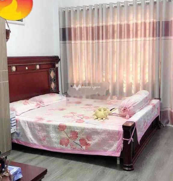 Tọa lạc ở Phường 15, Hồ Chí Minh cho thuê nhà thuê ngay với giá cực tốt từ 23 triệu/tháng, trong nhà có tổng cộng 3 phòng ngủ-01