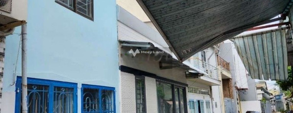 DT 33m2 bán nhà ở vị trí mặt tiền ngay ở Mậu Thân, Ninh Kiều hướng Tây Bắc tổng quan nhà bao gồm có 2 phòng ngủ 2 WC khách có thiện chí liên hệ ngay-03