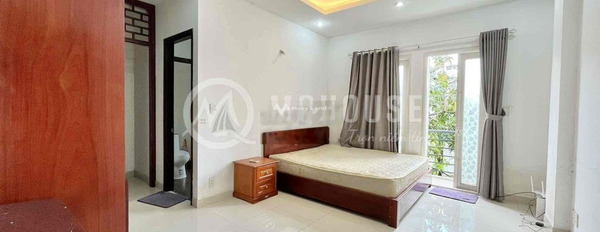 Căn hộ 2 phòng ngủ, cho thuê căn hộ vị trí nằm ở Ung Văn Khiêm, Hồ Chí Minh, căn hộ có tổng 2 PN, 2 WC tiện ích đầy đủ-02