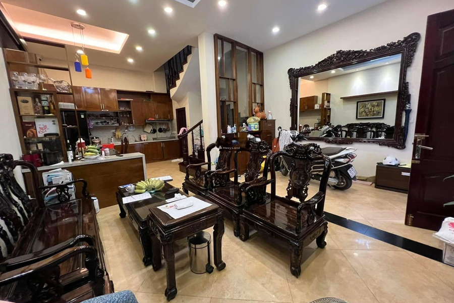 Nhà gồm 4 phòng ngủ bán nhà giá bán chỉ 11.1 tỷ có diện tích gồm 55m2 vị trí đẹp ngay trên Hoàng Quốc Việt, Nghĩa Đô-01