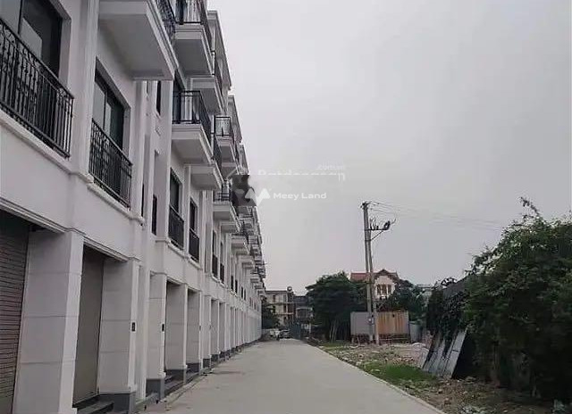 14 tỷ, bán liền kề có diện tích chung là 88m2 vị trí đẹp ở Trịnh Văn Bô, Hà Nội vui lòng liên hệ để xem trực tiếp