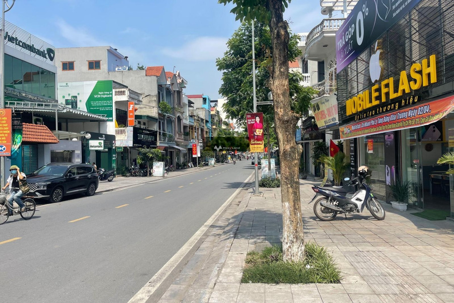 Bán nhà vị trí đẹp gần Biên Hòa, Hà Nam bán ngay với giá bất ngờ 12 tỷ diện tích rộng 75m2 hướng Nam trong nhà nhìn chung có tổng 4 phòng ngủ-01
