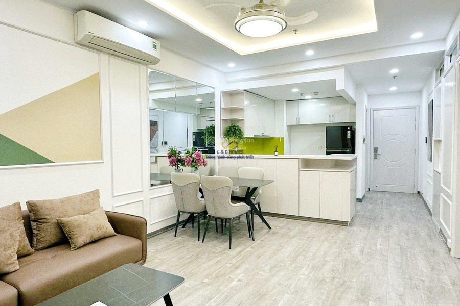 Hướng Nam, bán chung cư vị trí đẹp ngay ở Hai Bà Trưng, Hà Nội, trong căn này gồm có 2 PN, 2 WC nhà view bao đẹp-01