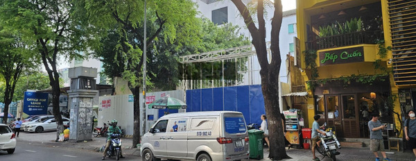 Cho thuê mặt tiền số 80 Võ Văn Tần, Quận 3, DT: 18x60m, 1 trệt, DTSD: 1.100m2 -02