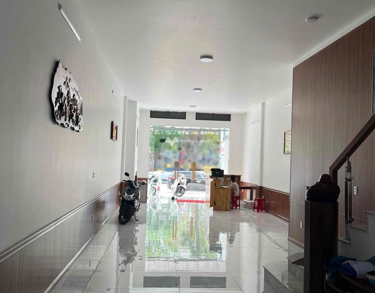 Cho thuê nhà, giá thuê hữu nghị 16 triệu/tháng diện tích quy ước 175m2 vị trí thuận lợi nằm tại Lê Thánh Tông, Thắng Lợi-01