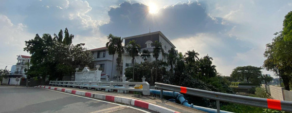 Cần xoay sở tiền trả nợ bán đất Nguyễn Văn Hưởng, Quận 2 giá bán khoảng từ 540 tỷ có diện tích tổng là 2000m2-02