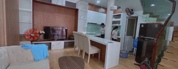 Diện tích gồm 86m2 bán nhà tọa lạc ngay Út Tịch, Hồ Chí Minh trong căn nhà này có 1 PN 1 WC hỗ trợ mọi thủ tục miễn phí-02