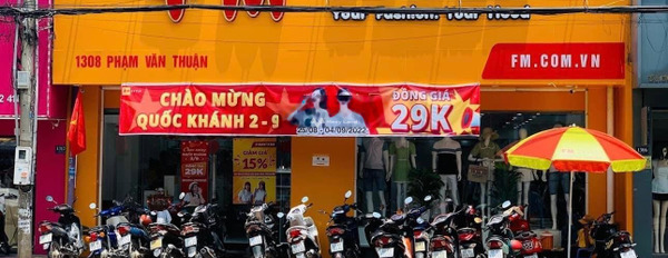 Cho thuê nhà, giá thuê cực sốc từ 70 triệu/tháng có diện tích 280m2 vị trí đặt ngay trung tâm Phạm Văn Thuận, Biên Hòa-03