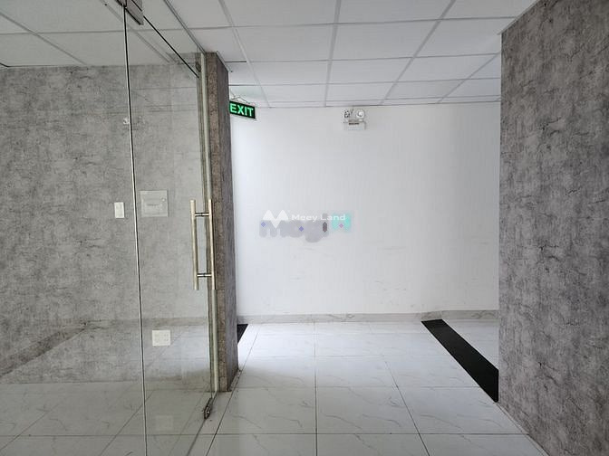 Vị trí đặt nằm ngay Quốc Hương, Hồ Chí Minh cho thuê sàn văn phòng diện tích tổng là 80m2-01