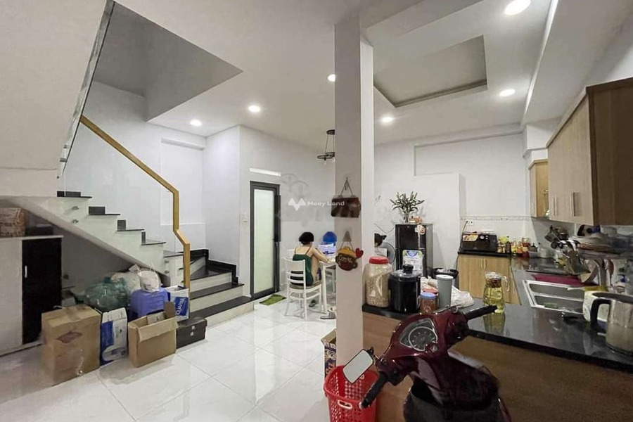 Nhà gồm 3 phòng ngủ bán nhà ở diện tích rộng 62m2 giá bán cực rẻ 6.5 tỷ vị trí hấp dẫn nằm ở Phường 2, Hồ Chí Minh, hướng Đông Bắc-01
