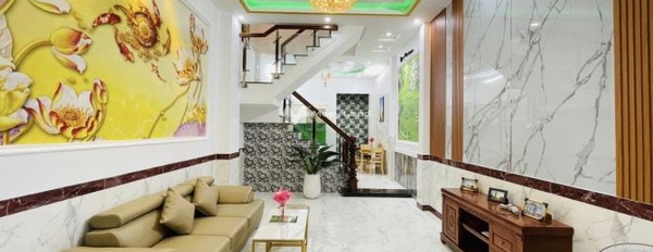 Trong nhà bao gồm 4 PN, bán biệt thự, giá bán cực rẻ từ 5.2 tỷ Diện tích đất 53m2 vị trí đặt vị trí ở Lê Văn Khương, Quận 12-03