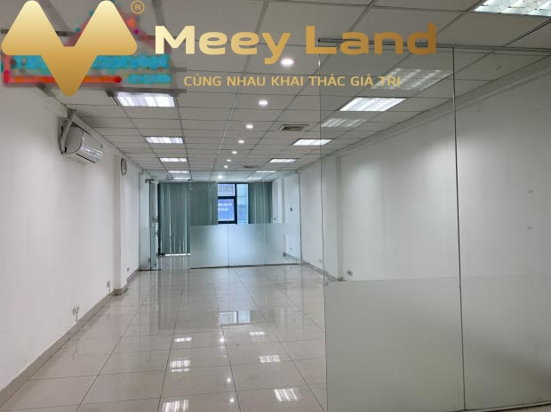 Cho thuê văn phòng chuyên nghiệp 80m2, mặt phố Lý Nam Đế, Hoàn Kiếm, Hà Nội