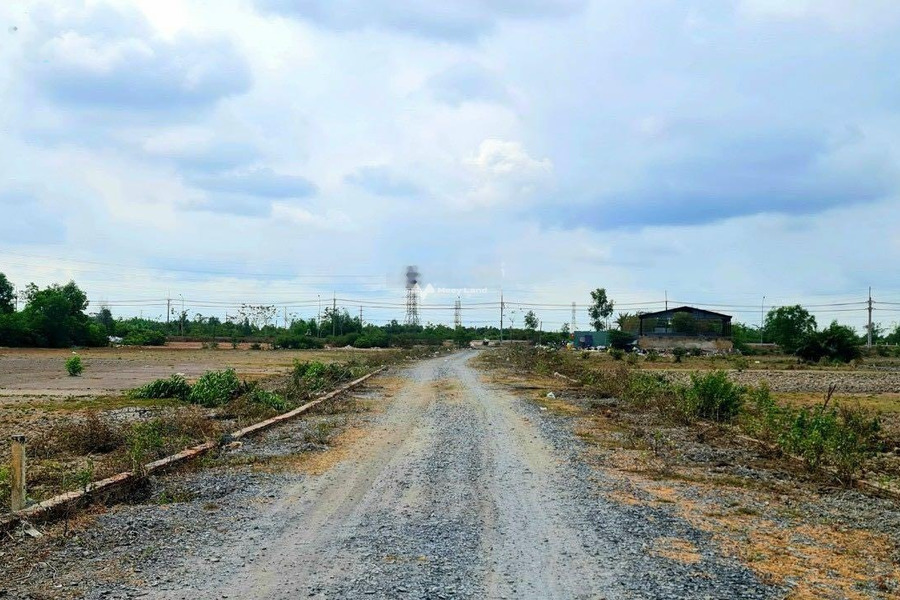 Đất vườn mặt tiền sông rạch. Đường xe tải chạy thoải mái ngay cổng chào xã Phước Khánh -01