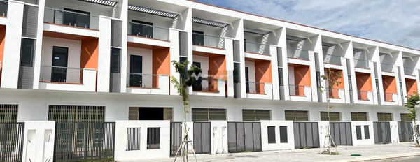 Nhà gồm có 10 phòng ngủ bán nhà giá bán đề cử chỉ 2.7 tỷ có diện tích chung 110m2 vị trí mặt tiền nằm ở Vĩnh Quang, Kiên Giang-03