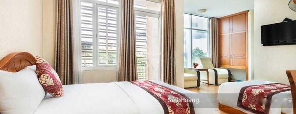 Bán nhà có diện tích gồm 241m2 mặt tiền tọa lạc ở Tân Bình, Hồ Chí Minh bán ngay với giá giao lưu chỉ 65 tỷ-02