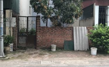 Tại Đường Nguyễn Văn Hưởng, Phường Giang Biên bán đất 5.5 tỷ tổng dt 55 m2-03