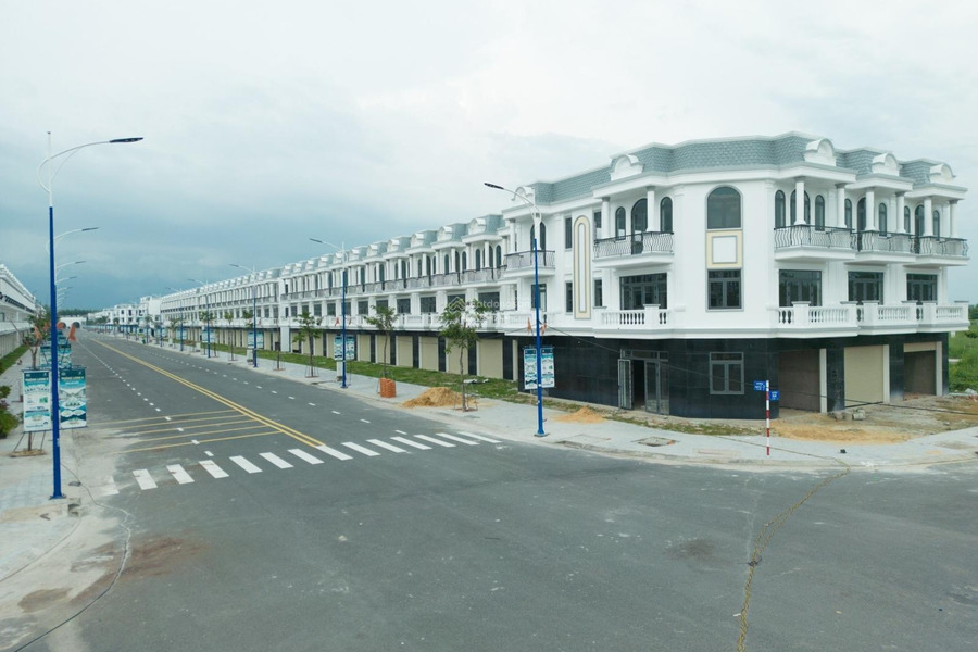 Bán shophouse Thăng Long Central City vị trí tốt tại Bàu Bàng, Bình Dương có chỗ để xe-01