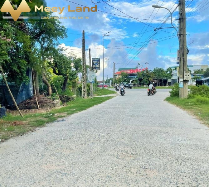 Do sống cùng con bán nhà vị trí ngay tại Nguyễn Hữu Cảnh, Thừa Thiên Huế giá đề xuất từ 1.72 tỷ có dt chung 85 m2 căn nhà gồm 1 PN đường mặt tiền 5 mé...-01
