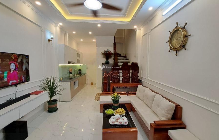 Bán nhà vị trí đẹp gần Dương Quảng Hàm, Quan Hoa bán ngay với giá chỉ từ chỉ 8.5 tỷ có diện tích chung 58m2 trong ngôi nhà này gồm 5 PN-01