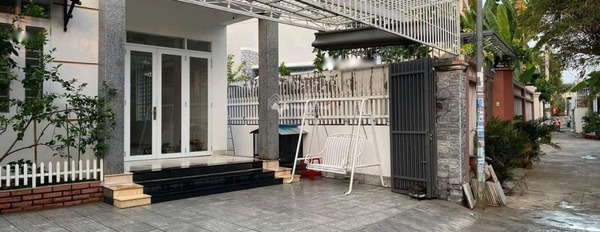 Bán nhà ở có diện tích chung 159m2 bán ngay với giá chỉ từ chỉ 3.3 tỷ vị trí đẹp ở Xóm Chiếu, Khánh Hòa-02