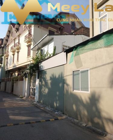 Vị trí mặt tiền ngay tại Phúc Xá, Hà Nội bán nhà giá bán bất ngờ 5,2 tỷ