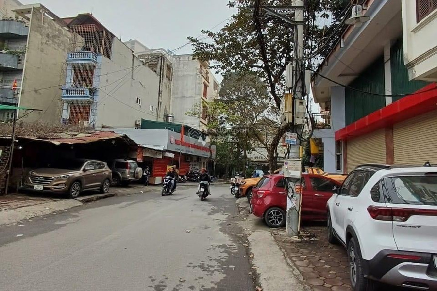 Diện tích 70m2 bán nhà ở vị trí trung tâm Kim Đồng, Giáp Bát nhà nhìn chung có tổng 6 PN 6 WC khách có thiện chí liên hệ ngay-01