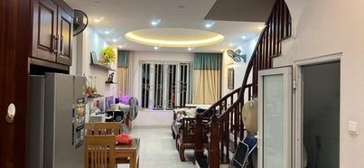 Trong căn này có 4 phòng ngủ, cho thuê nhà, giá thuê mong muốn 12 triệu/tháng diện tích sàn là 45m2 mặt tiền tọa lạc ở Long Biên, Hà Nội-02