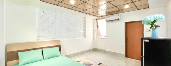 Phan Đăng Lưu, Hồ Chí Minh diện tích 25m2 1 phòng ngủ cho thuê phòng trọ căn phòng có nội thất tinh xảo Đầy đủ, 1 WC vị trí trung tâm-03