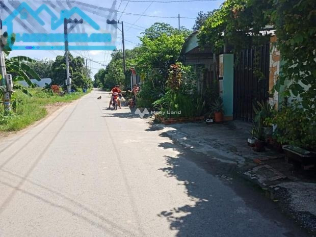 Bán đất 442 triệu Phan Bội Châu, Bình Long có diện tích là 284m2-01