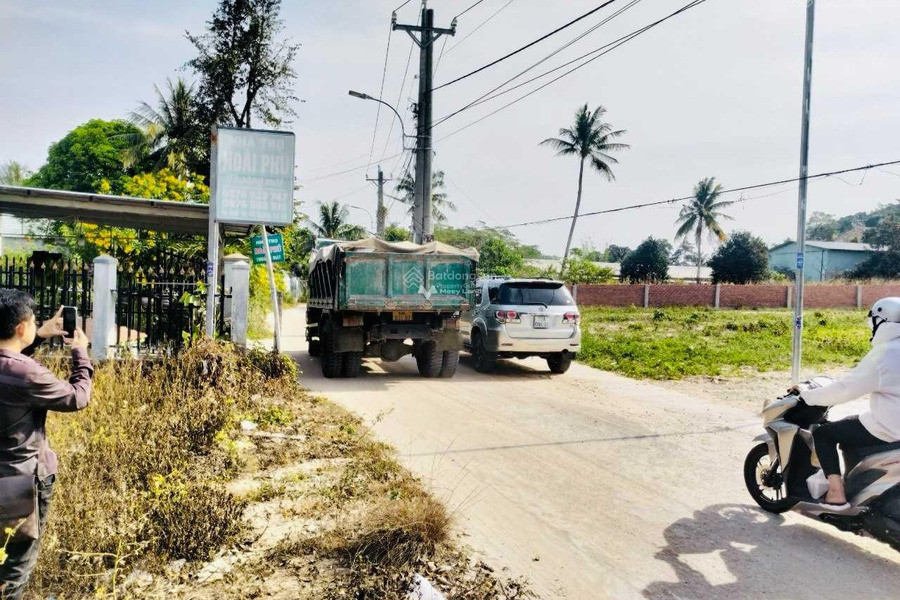 Nằm trong mức 910 triệu bán đất với tổng diện tích 92m2 vị trí ngay ở Chùa Ông Suối Đá, Phú Quốc-01