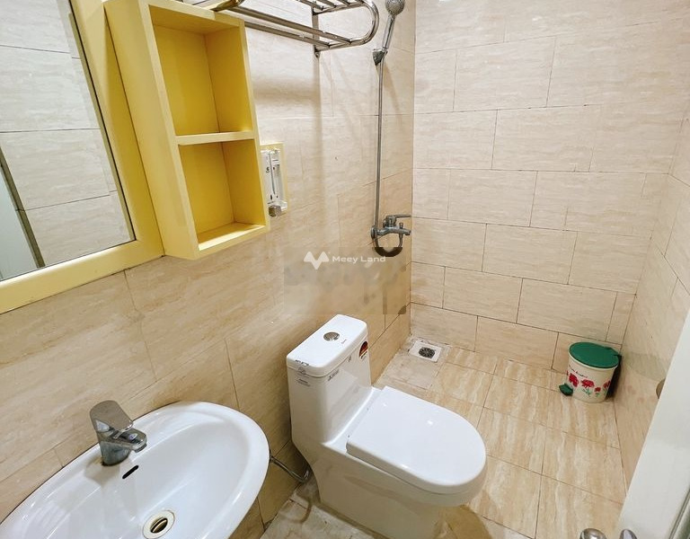 Cho thuê chung cư vị trí nằm ngay ở Cửa Đông, Hà Nội. Diện tích 30m2, giá 3,9 triệu/-01