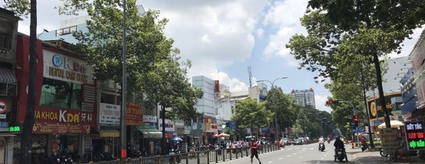 Có một dt 352 m2, cho thuê nhà ở vị trí thuận tiện ngay tại Phường 12, Hồ Chí Minh, với đường thông ngang 30 mét lh xem trực tiếp-03