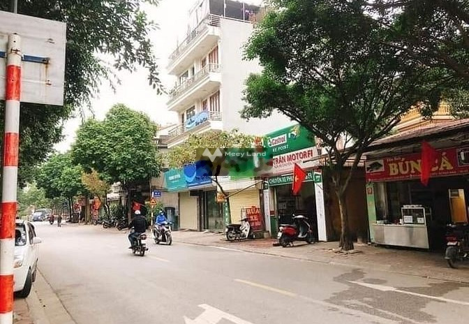 Giá Sốc - Mặt phố - Giá trong ngõ - Bán Nhà mặt phố Việt Hưng, LB 