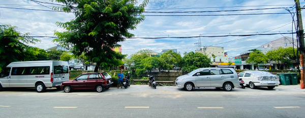 Nhà 2 tầng mặt tiền Phan Đình Phùng, gần Chợ An Cựu, view sông mát mẻ-02