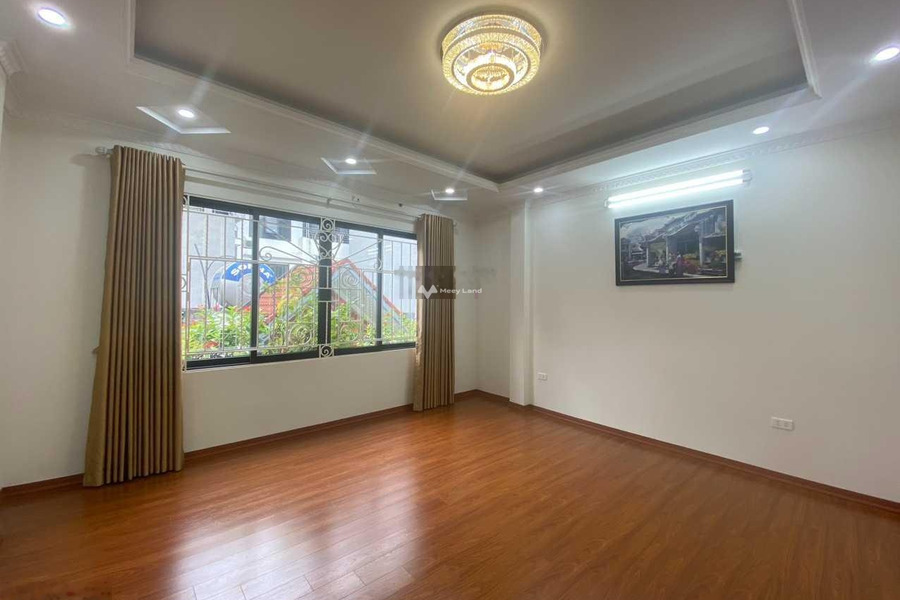 Bán nhà mặt tiền tọa lạc ngay tại Minh Khai, Hà Nội bán ngay với giá công khai 5.7 tỷ diện tích rộng 34m2 tổng quan nhà này thì gồm 3 phòng ngủ-01