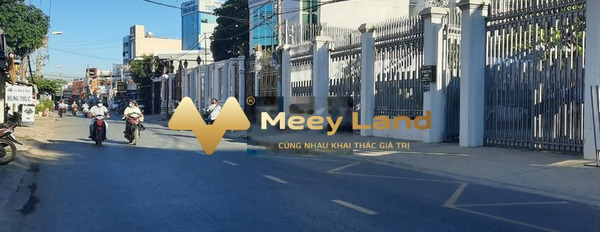 Bán nhà vị trí đẹp tọa lạc ngay trên Tây Hòa, Hồ Chí Minh giá chính chủ 18 tỷ có diện tích 142m2-02