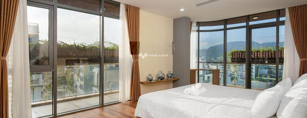 Trong căn hộ gồm có 2 phòng ngủ, cho thuê căn hộ vị trí đặt vị trí nằm trên Đinh Đạt, Sơn Trà, 2 WC vị trí thuận lợi-02
