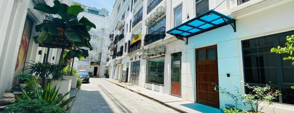 Bán nhà vị trí đặt ngay Nguyễn Tuân, Hà Nội bán ngay với giá thương mại 48 tỷ diện tích chuẩn 90m2 trong nhà này gồm 6 PN-03