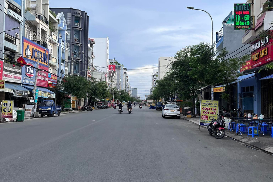 Chủ gấp bán nhà mặt tiền đường Phạm Văn Bạch- Quận Tân Bình- 135m2- nhà 3 tầng- giá 12,5 tỷ-01