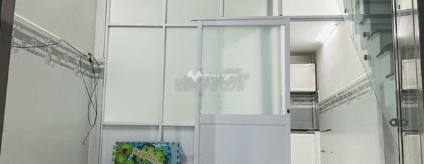 Diện tích quy đổi 42m2, cho thuê nhà ở tọa lạc ngay ở Hồ Đắc Di, Hồ Chí Minh, căn này bao gồm 2 PN, 2 WC khu vực đông đúc-02