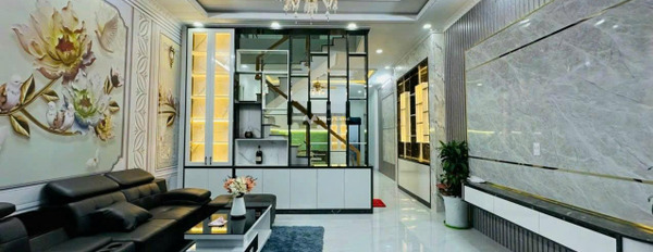 Nằm ở Trịnh Quang Nghị, Hồ Chí Minh, bán nhà diện tích gồm 95m2, trong ngôi nhà này có 3 phòng ngủ vị trí thuận lợi-03