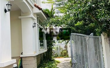 Ngôi nhà có 5 phòng ngủ, bán biệt thự diện tích tiêu chuẩn 399m2 bán ngay với giá thỏa thuận từ 70 triệu vị trí mặt tiền ở Nguyễn Lương Bằng, Quận 7-02