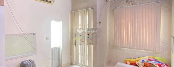 DT 30m2 bán nhà ở vị trí nằm tại Phường 15, Phú Nhuận tổng quan trong nhà 2 phòng ngủ 3 WC vào ở ngay-03