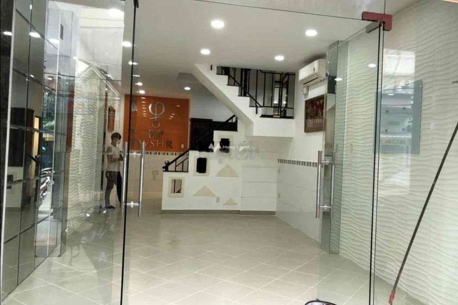 Căn nhà bao gồm có 4 PN, cho thuê nhà ở diện tích thực tế 48m2 giá nhỉnh 25 triệu/tháng vị trí mặt tiền tọa lạc ngay trên Đường Số 1, Tân Phú-01