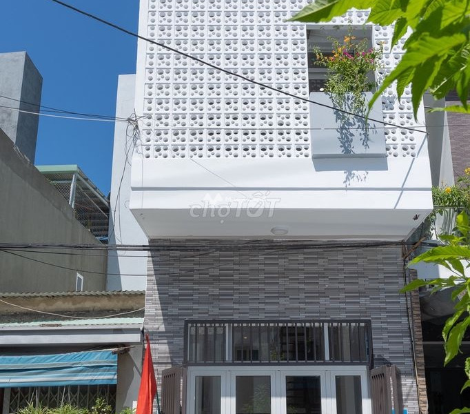 Có diện tích 50m2, cho thuê nhà ở vị trí thuận lợi ngay tại Nguyễn Thiện Kế, Đà Nẵng, ngôi nhà này bao gồm 2 phòng ngủ, 2 WC giá tốt nhất-01