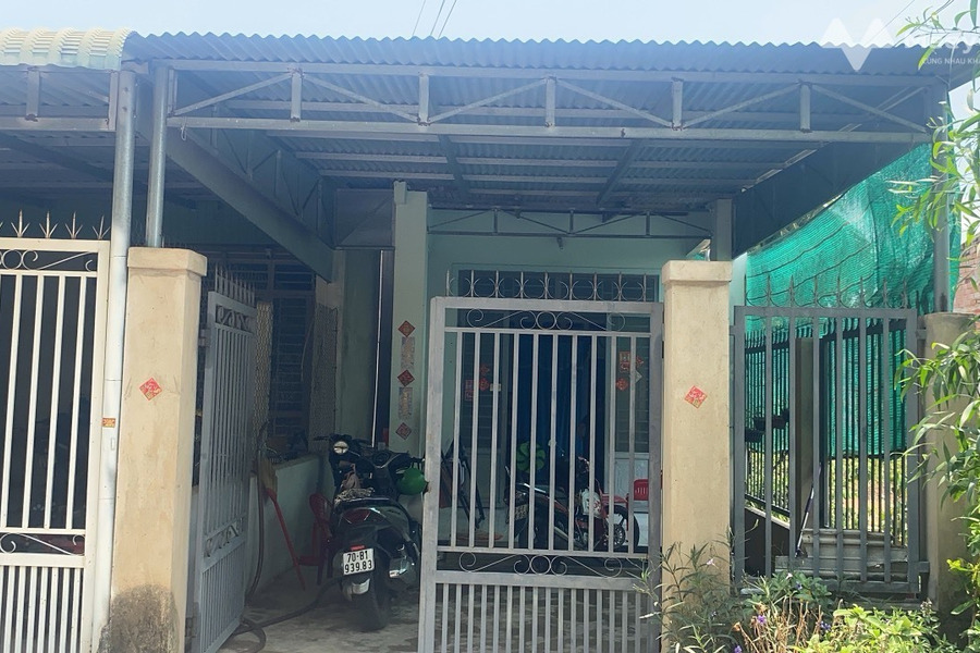 Bán căn nhà ở Phạm Văn Hai, gần cầu xáng giá 1,5 tỷ 75m2 có sổ hồng riêng-01