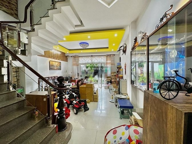 Diện tích trong khoảng 400m2, bán biệt thự vị trí mặt tiền ngay ở Bình Tân, Hồ Chí Minh, trong ngôi nhà này có 6 PN, 6 WC giá tốt nhất-01